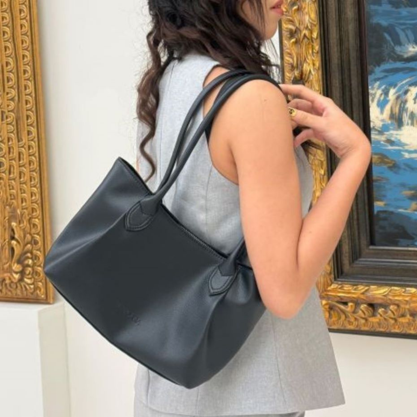 Demi Zoe Shoulder Bag