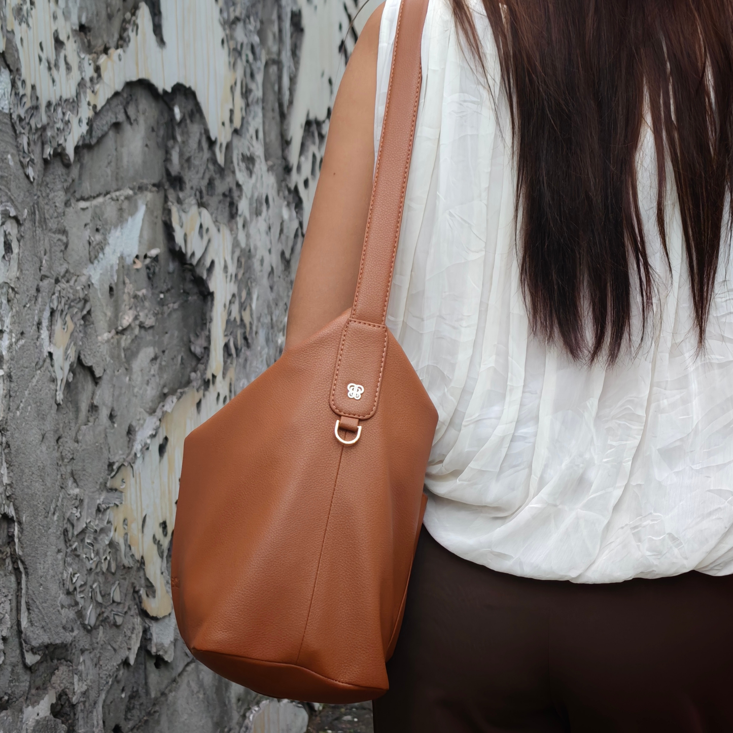 Lumi Bucket Bag